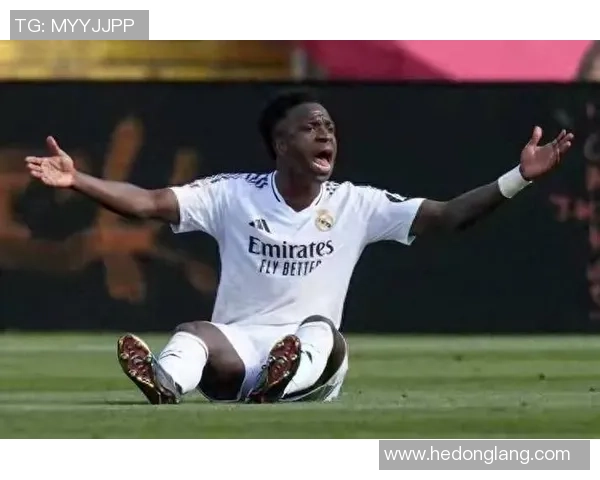 足球巨星怒火难平赛场上用精彩表现完成最解气的报复